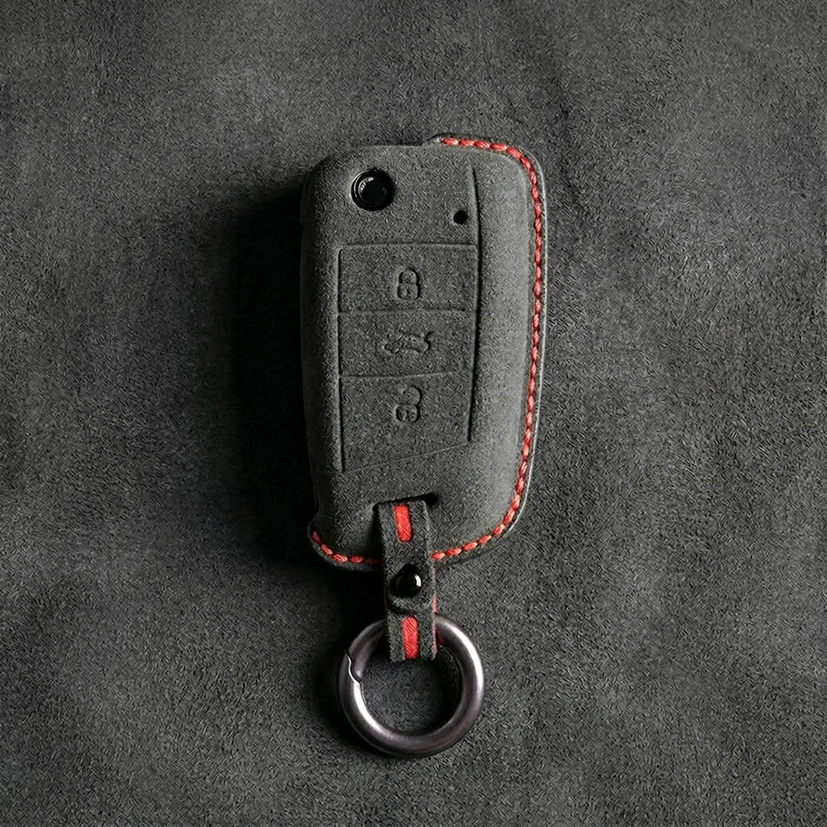 Skoda Hand-Stitched Alcantara Key Fob Cover – Flip Key 3-Button（ダークチャコール）